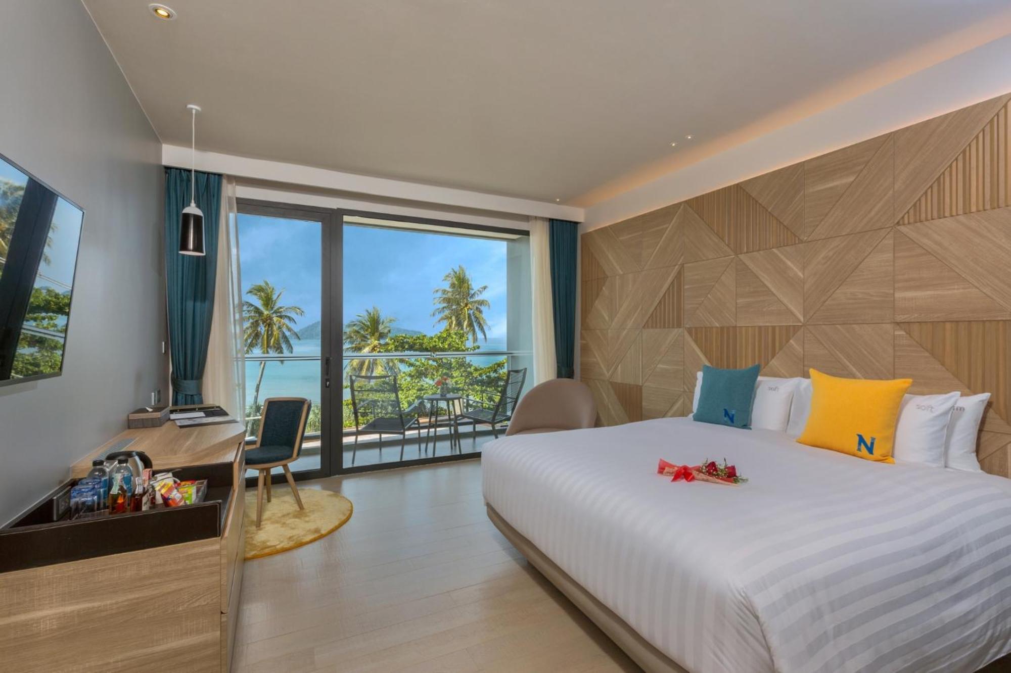 Deluxe Double Room with Sea View,1747024607:JPEG